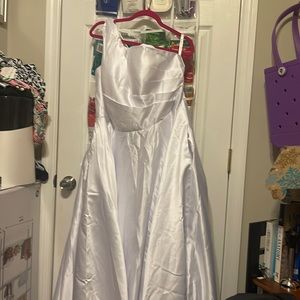 White prom dress or wedding gown